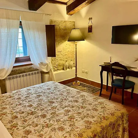 Casale Delle Stelle 住宿加早餐酒店 Castello delle Forme