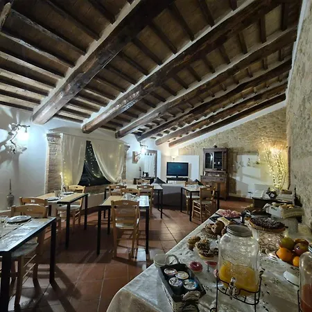 Alojamento de Acomodação e Pequeno-almoço Casale Delle Stelle Castello delle Forme